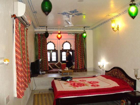 Hotel Thamla Haveli Udaipur Room photo